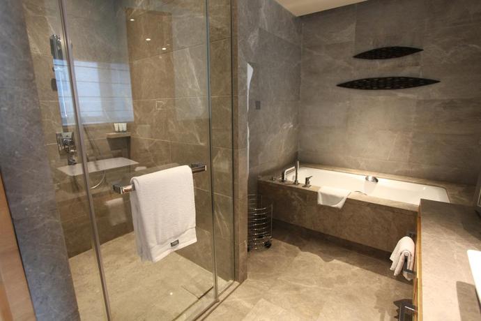 Imagen de la habitación del Hotel The Westin Chongqing Liberation Square. Foto 9