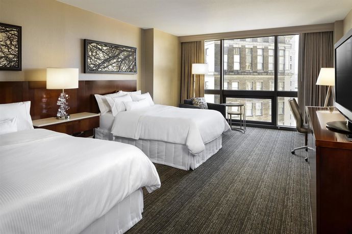Imagen de la habitación del Hotel The Westin Cincinnati. Foto 8