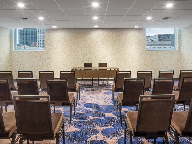 Imagen de los interiores del Hotel The Westin Cleveland Downtown. Foto 15