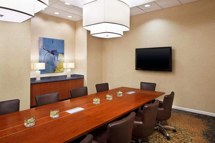 Imagen de los interiores del Hotel The Westin Crystal City Reagan National Airport. Foto 8