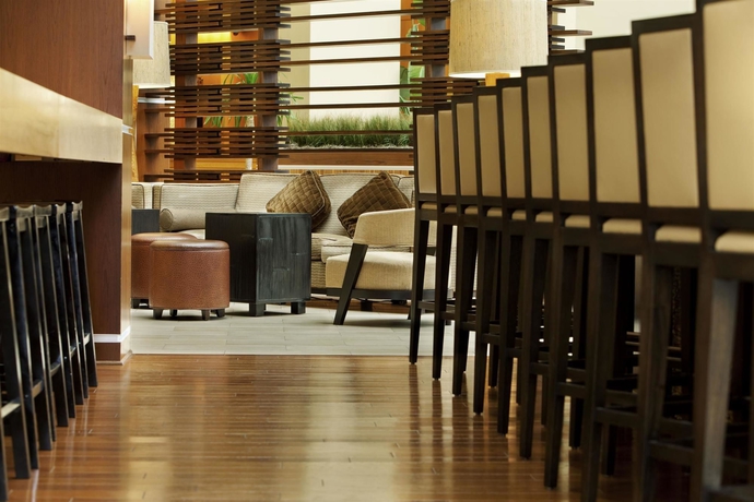 Imagen del bar/restaurante del Hotel The Westin Dallas Park Central. Foto 2