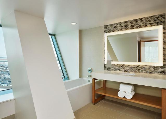 Imagen de la habitación del Hotel The Westin Denver International Airport. Foto 5