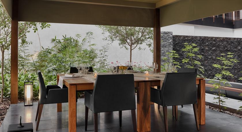 Imagen del bar/restaurante del Hotel The Westin Doha and Spa. Foto 2