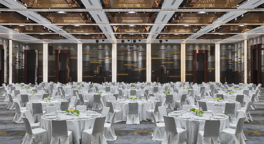 Imagen del bar/restaurante del Hotel The Westin Doha and Spa. Foto 3