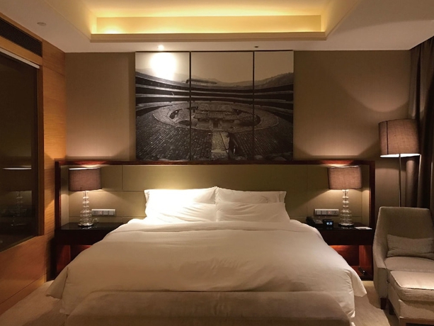 Imagen de la habitación del Hotel The Westin Fuzhou Minjiang. Foto 7