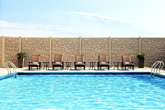 Imagen de la piscina del Hotel The Westin Galleria Houston. Foto 16