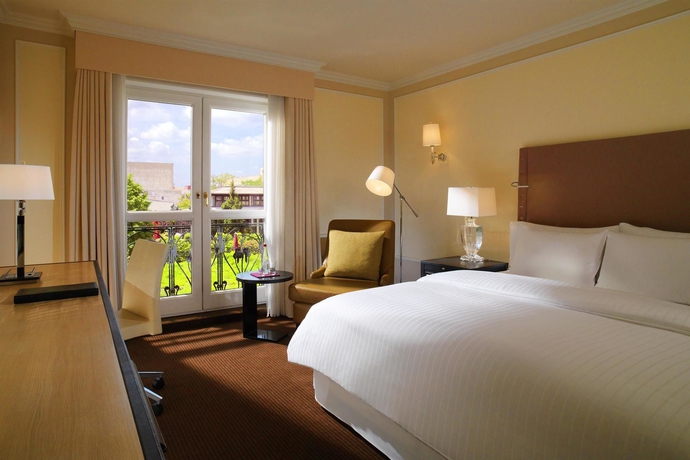 Imagen de la habitación del Hotel The Westin Grand Berlin. Foto 10