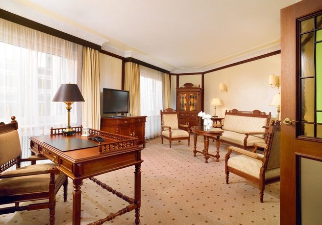 Imagen de la habitación del Hotel The Westin Grand Berlin. Foto 13