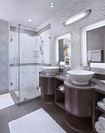 Imagen de la habitación del Hotel The Westin Houston Downtown. Foto 5