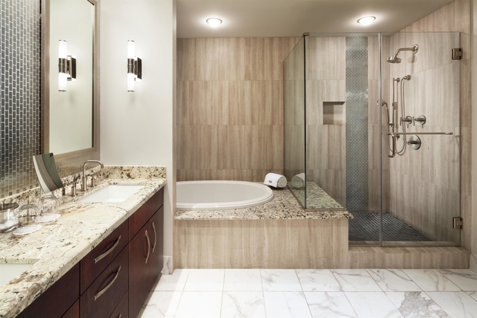Imagen de la habitación del Hotel The Westin Houston, Memorial City. Foto 3