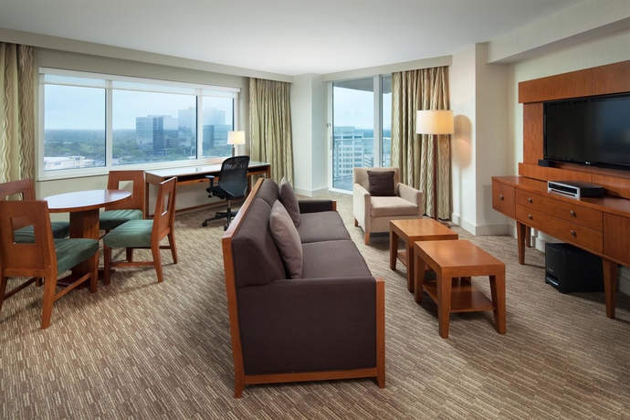 Imagen de la habitación del Hotel The Westin Houston, Memorial City. Foto 6
