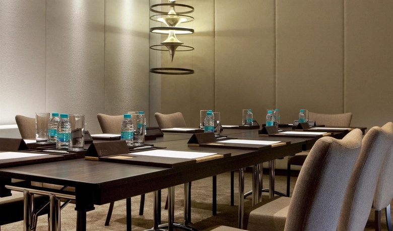 Imagen de los interiores del Hotel The Westin Hyderabad Mindspace. Foto 5