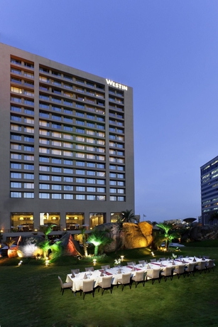 Imagen de los interiores del Hotel The Westin Hyderabad Mindspace. Foto 6