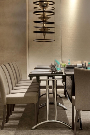 Imagen de los interiores del Hotel The Westin Hyderabad Mindspace. Foto 11