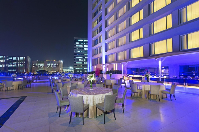 Imagen de los interiores del Hotel The Westin Hyderabad Mindspace. Foto 13