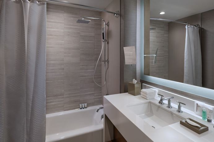 Imagen de la habitación del Hotel The Westin Irving Convention Center at Las Colinas. Foto 8