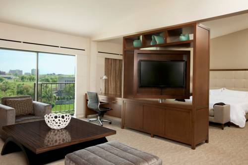 Imagen de la habitación del Hotel The Westin Kansas City At Crown Center. Foto 1