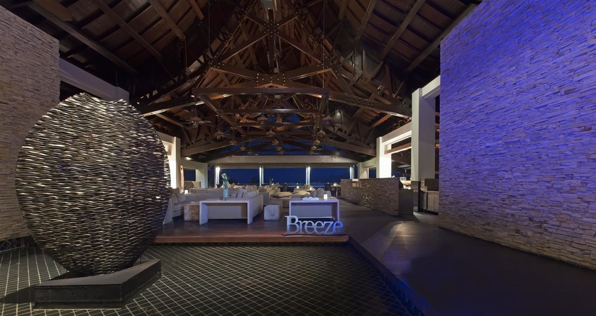 Imagen del bar/restaurante del Hotel The Westin Langkawi Resort and Spa. Foto 3