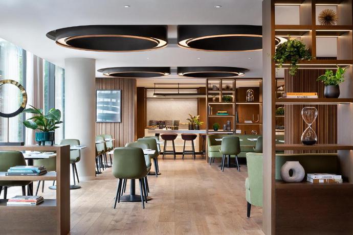 Imagen de los interiores del Hotel The Westin London City. Foto 12