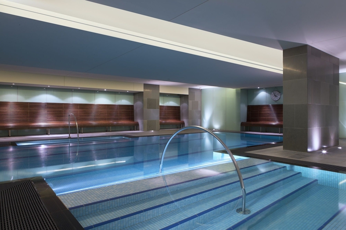 Imagen de la piscina del Hotel The Westin Melbourne. Foto 16