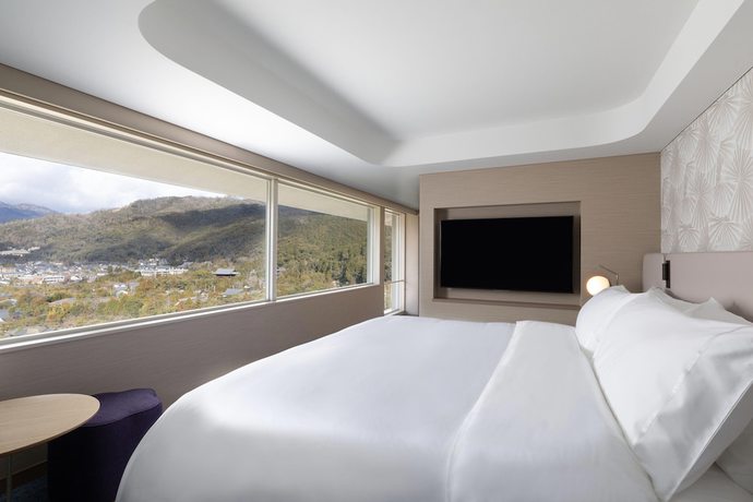 Imagen de la habitación del Hotel The Westin Miyako Kyoto. Foto 10
