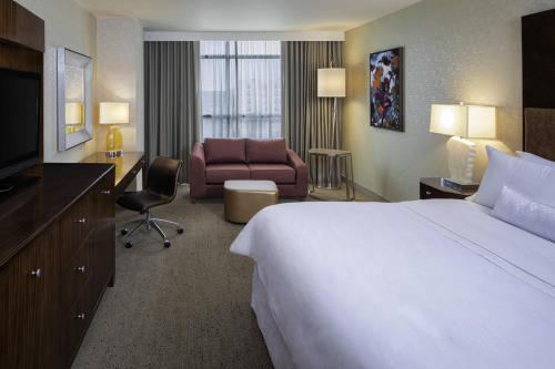 Imagen de la habitación del Hotel The Westin Mount Laurel. Foto 6