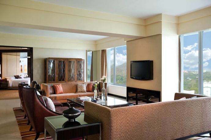 Imagen de la habitación del Hotel The Westin Mumbai Powai Lake. Foto 6