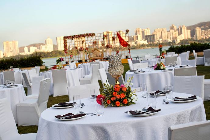 Imagen de los interiores del Hotel The Westin Mumbai Powai Lake. Foto 17