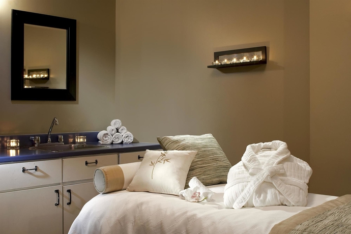 Imagen de la piscina del Hotel The Westin Nova Scotian. Foto 15