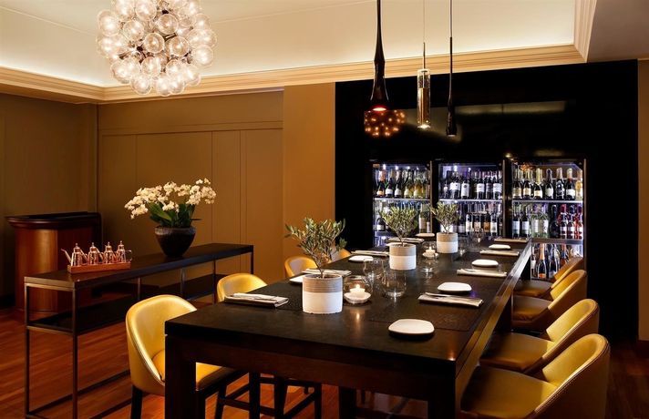 Imagen del bar/restaurante del Hotel The Westin Palace, Milan. Foto 6