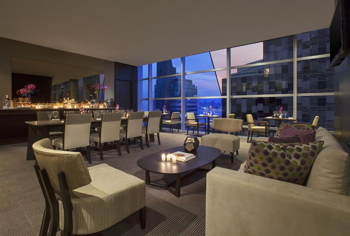 Imagen del bar/restaurante del Hotel The Westin Panama. Foto 5