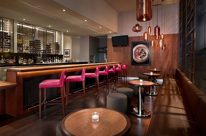 Imagen del bar/restaurante del Hotel The Westin Phoenix Downtown. Foto 5
