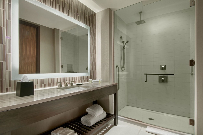 Imagen de la habitación del Hotel The Westin Phoenix Downtown. Foto 10