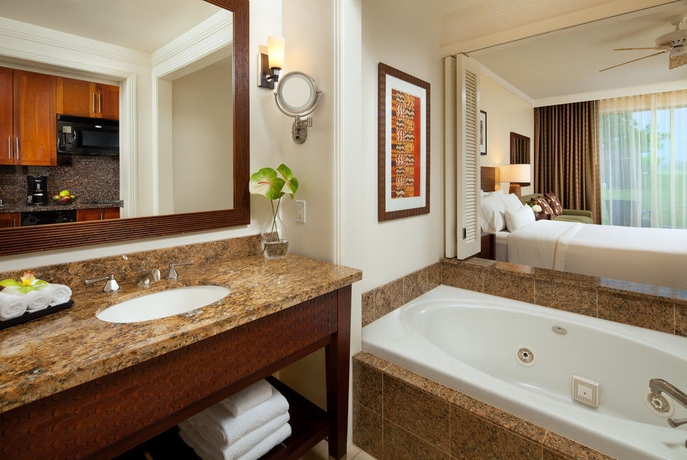 Imagen de la habitación del Hotel The Westin Princeville Ocean Resort Villas. Foto 3
