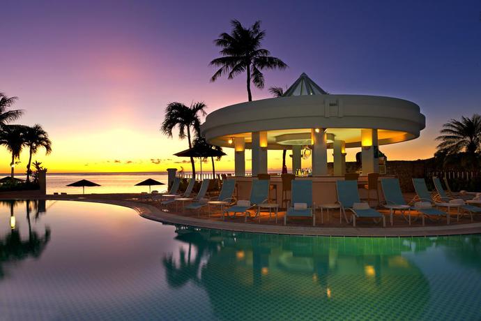 Imagen de la piscina del Hotel The Westin Resort Guam. Foto 12