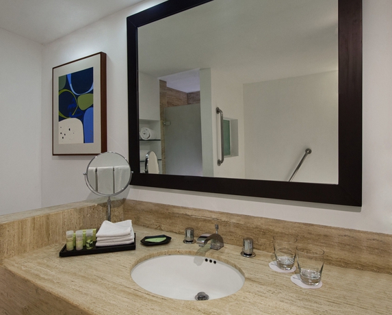 Imagen de la habitación del Hotel The Westin Resort and Spa Cancun. Foto 5