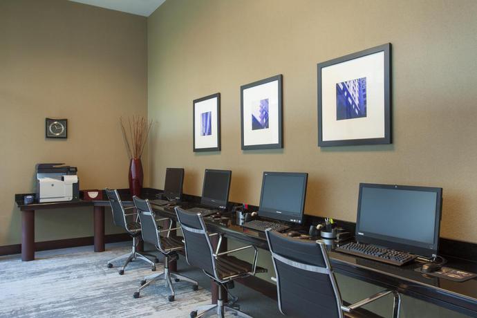 Imagen de los interiores del Hotel The Westin Richmond. Foto 9