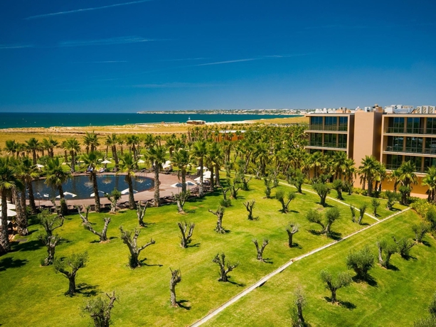 Imagen de los exteriores del Hotel The Westin Salgados Beach Resort, Algarve. Foto 13