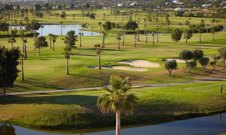Imagen de los exteriores del Hotel The Westin Salgados Beach Resort, Algarve. Foto 14