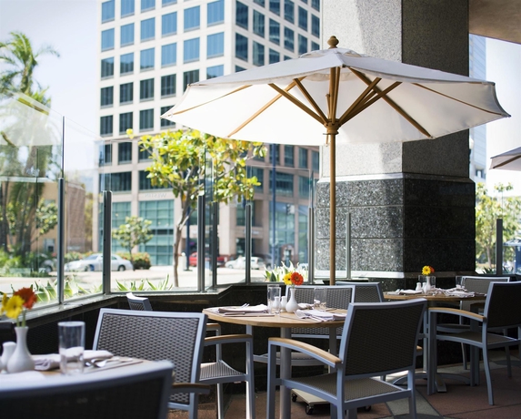 Imagen del bar/restaurante del Hotel The Westin San Diego Bayview. Foto 4