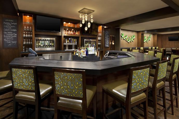 Imagen del bar/restaurante del Hotel The Westin San Francisco Airport. Foto 6