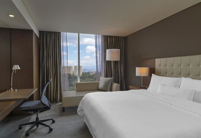 Imagen de la habitación del Hotel The Westin Santa Fe, Mexico City. Foto 15