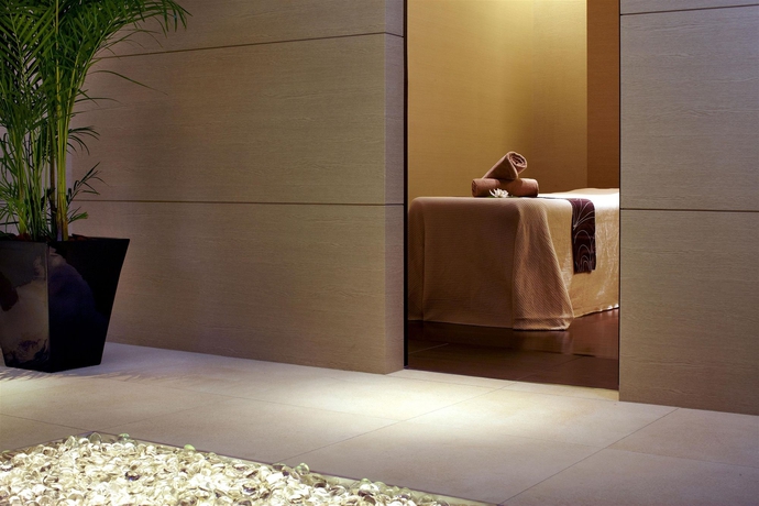 Imagen de la piscina del Hotel The Westin Sendai. Foto 16