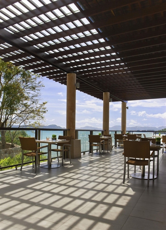 Imagen del bar/restaurante del Hotel The Westin Siray Bay Resort and Spa, Phuket. Foto 3