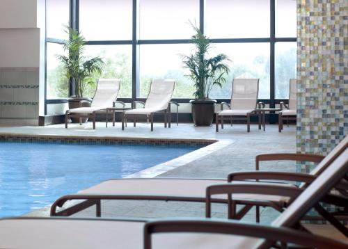 Imagen de los interiores del Hotel The Westin Southfield Detroit. Foto 9
