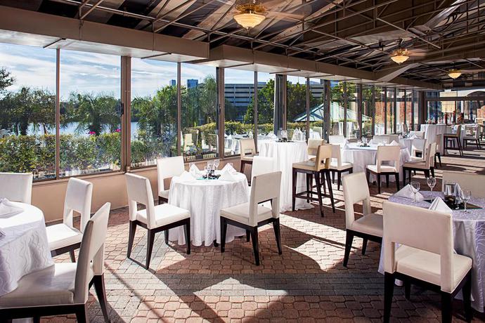 Imagen del bar/restaurante del Hotel The Westin Tampa Waterside. Foto 2