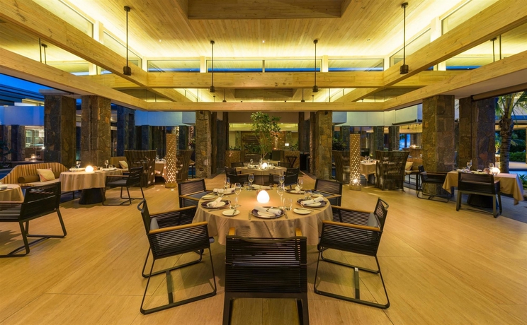 Imagen del bar/restaurante del Hotel The Westin Turtle Bay Resort and Spa, Mauritius. Foto 10