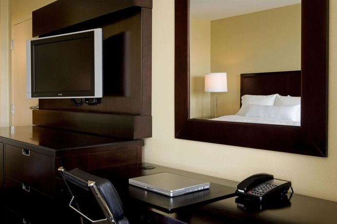 Imagen de la habitación del Hotel The Westin Tysons Corner. Foto 5