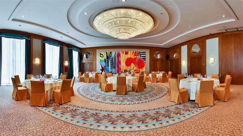 Imagen de los interiores del Hotel The Westin Valencia. Foto 12