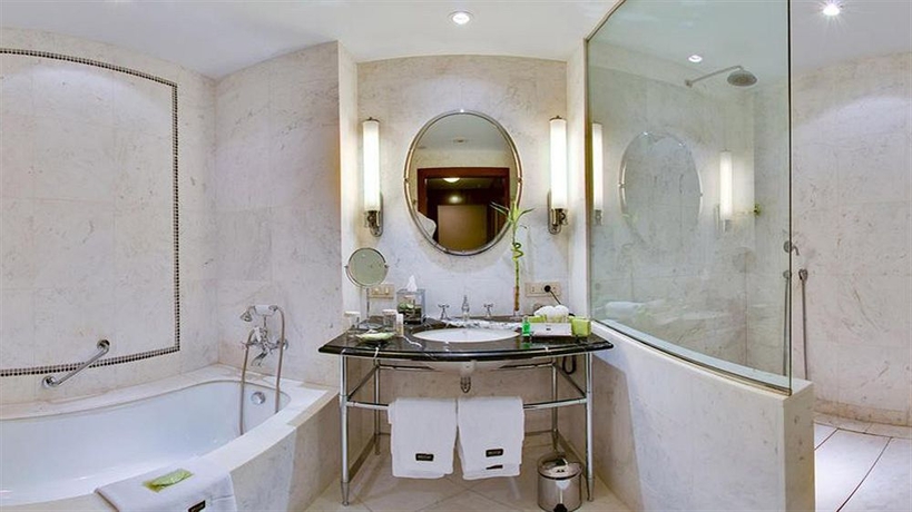 Imagen de la habitación del Hotel The Westin Valencia. Foto 10